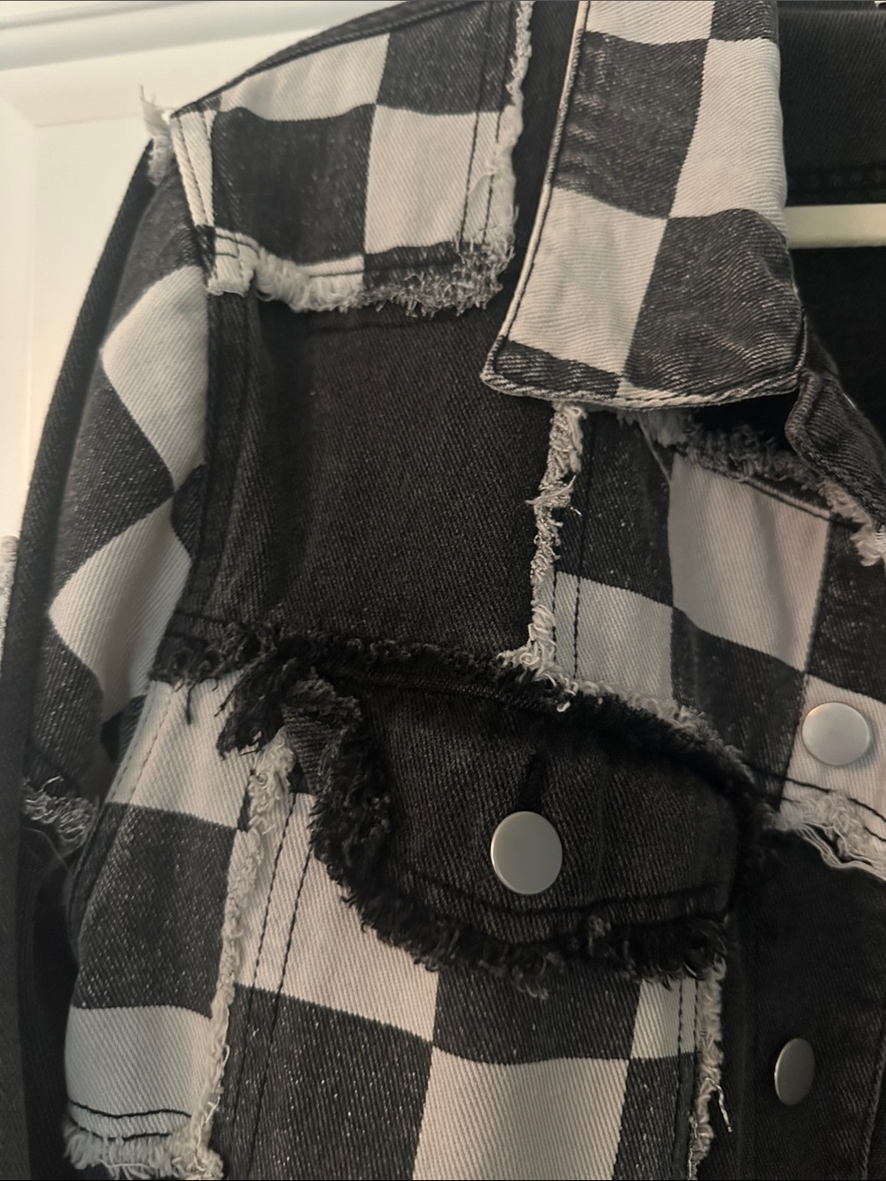 POL Black & White Check Distressed Cropped Denim Jacket - Picture 5 of 14